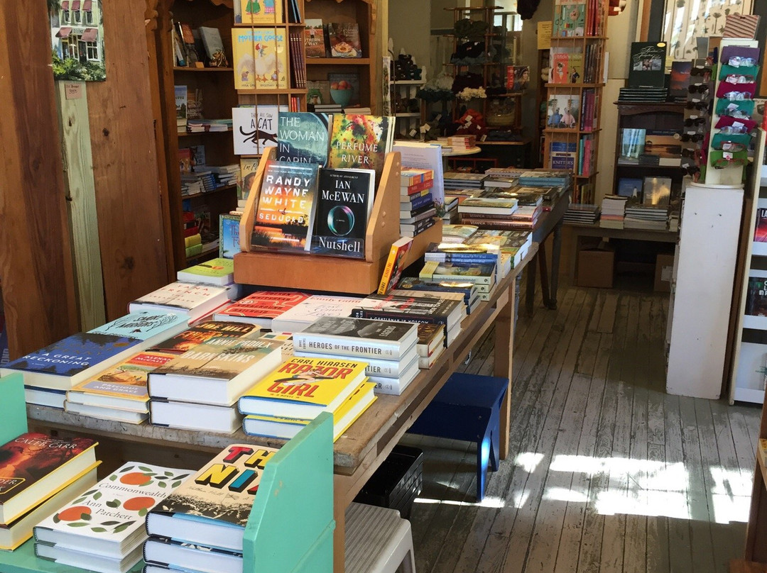 Downtown Books & Purl景点图片