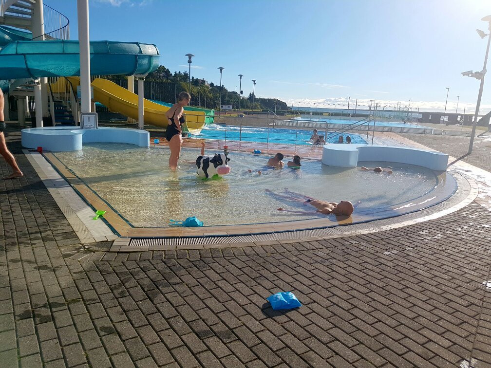 Borgarnes Swimming Pool-博尔加内斯必去景点