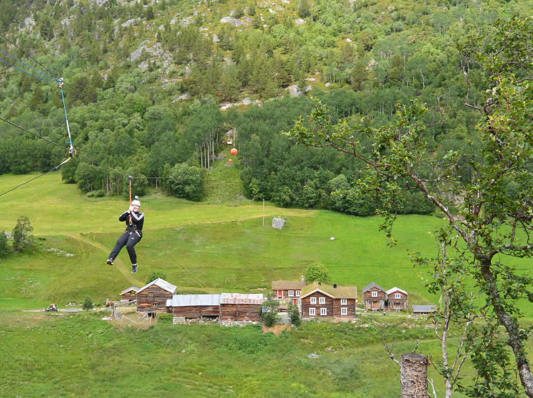 Amotsdalen Gard景点图片