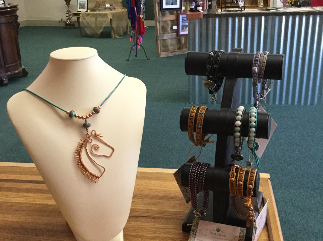 Smoking River Studio Arts-Meeker必去景点