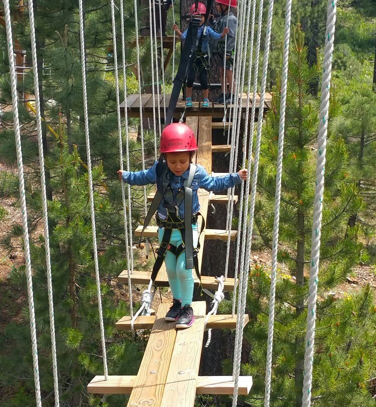 Palisades Tahoe Ropes Course-奥林匹克谷必去景点