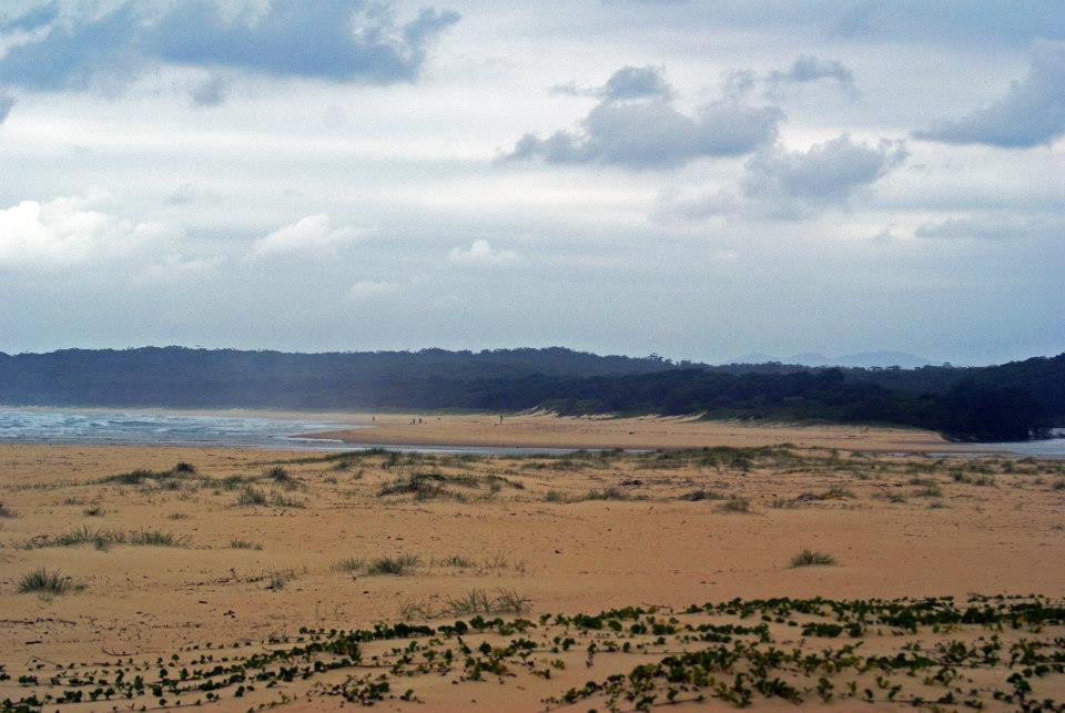 Valla Beach Tavern景点图片