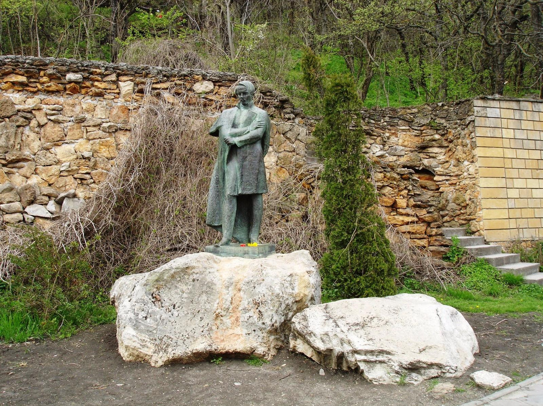 Monument M.Y. Lermontov景点图片