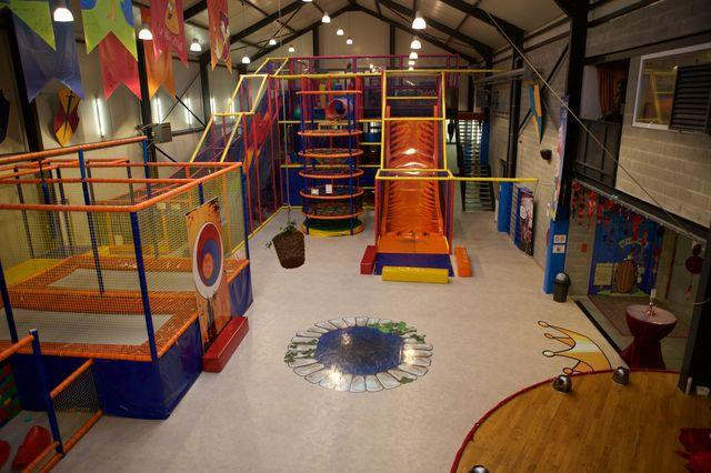 Château d'Ice-Saint-Georges-sur-Meuse必去景点