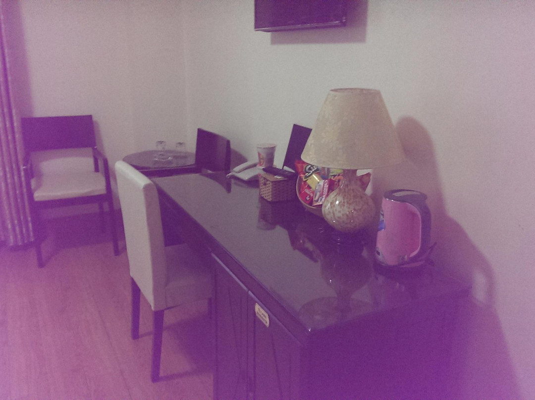 Lakeside 2 Hotel