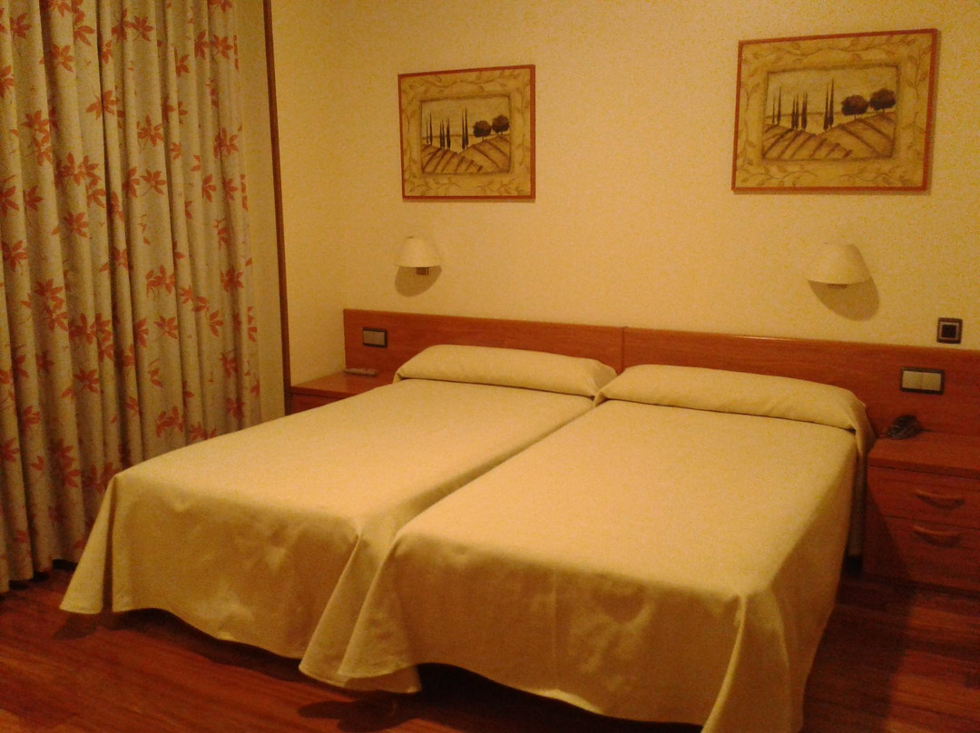San Fernando de Henares酒店住宿-Hotel Los 5 Pinos