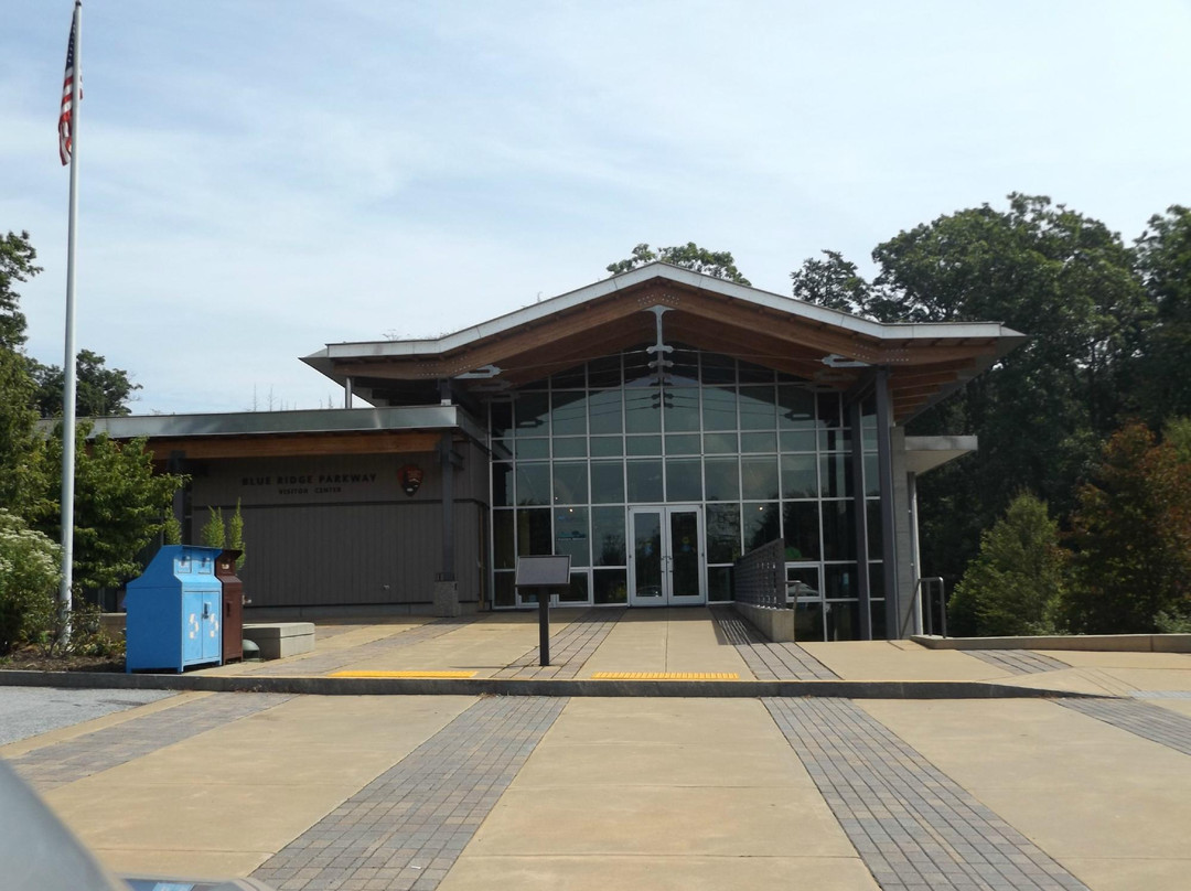 Blue Ridge Parkway Visitor Center景点图片