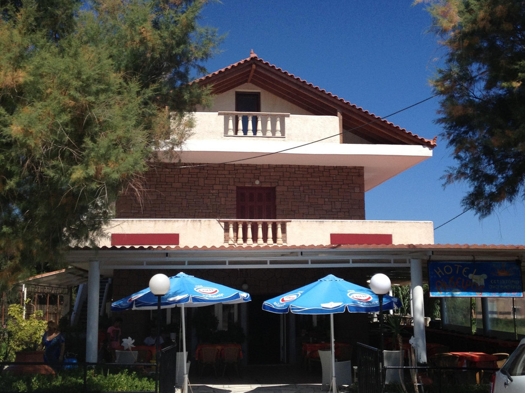 Aigeiros Hotel主图