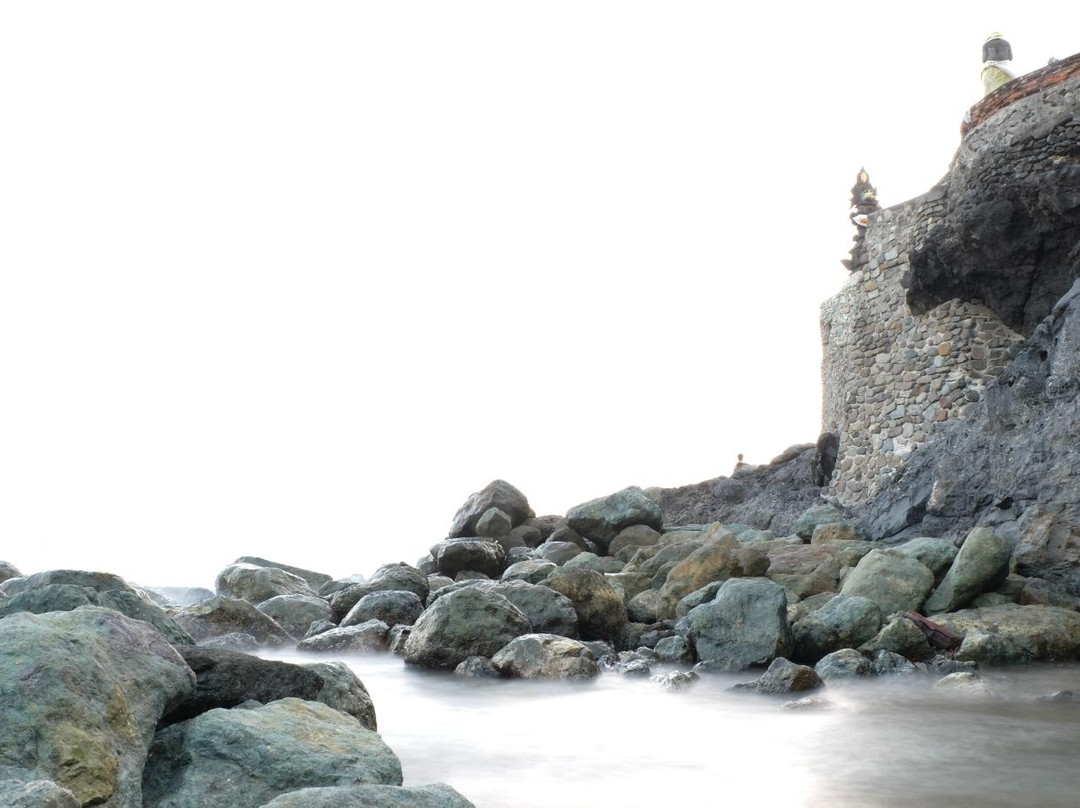 Pura Batu Bolong-Senggigi必去景点