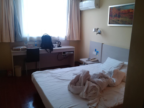 东照酒店（广州西门口地铁站光孝店）主图