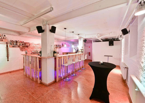 IN-LIVE Cocktailschule-Neuberg必去景点