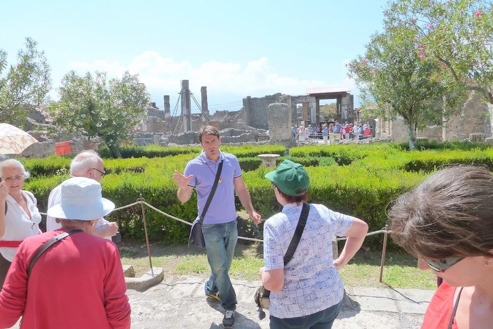 Discover Pompeii Giovanni Ferrara Day Tours-庞贝必去景点