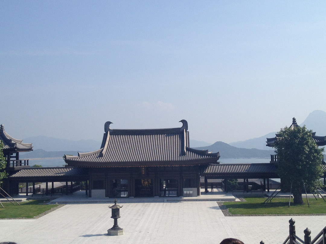 慈山寺-香港必去景点