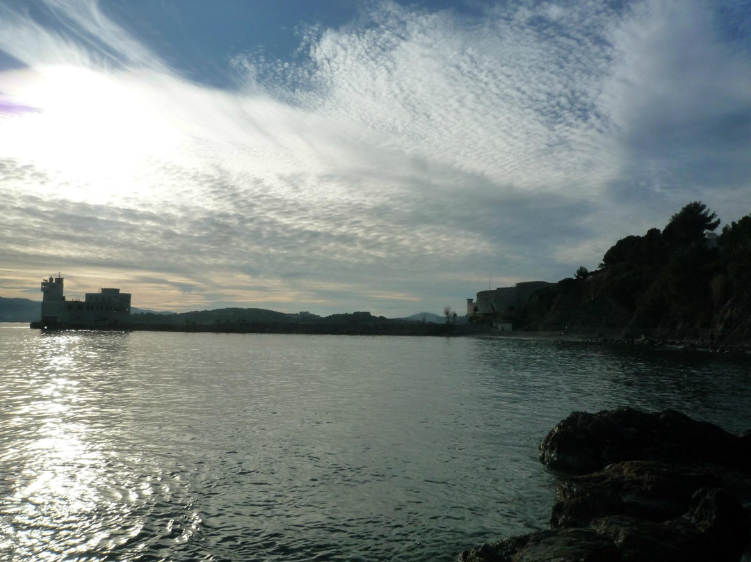 Plage de Pipady-土伦必去景点