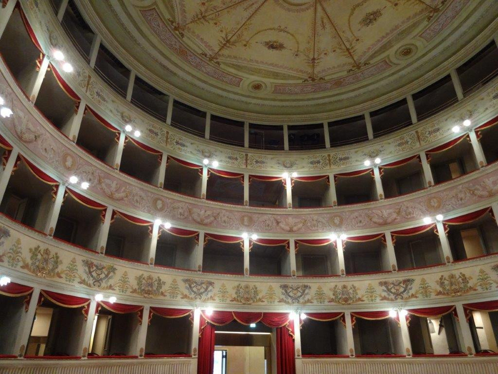 Teatro de la Sena景点图片