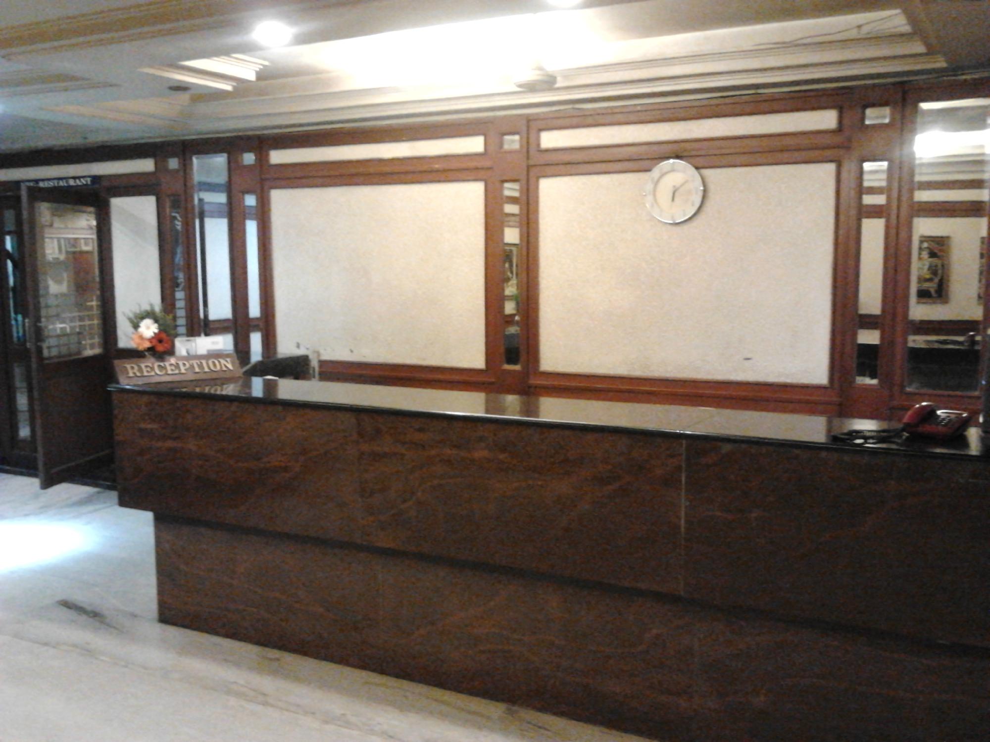 Aarthi Hotel-客卧