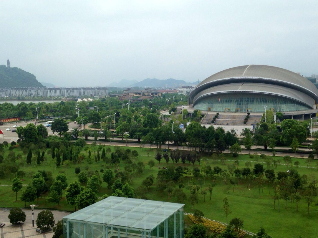 华侨大酒店主图