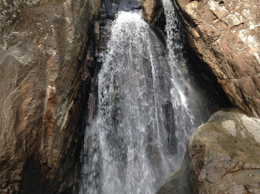 Andorinhas Waterfall-欧鲁普雷图必去景点