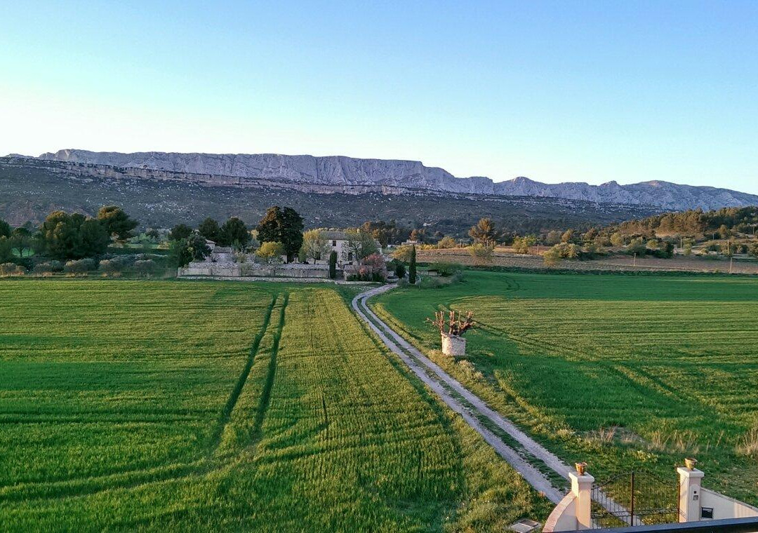 Chateauneuf-le-Rouge旅游攻略图片