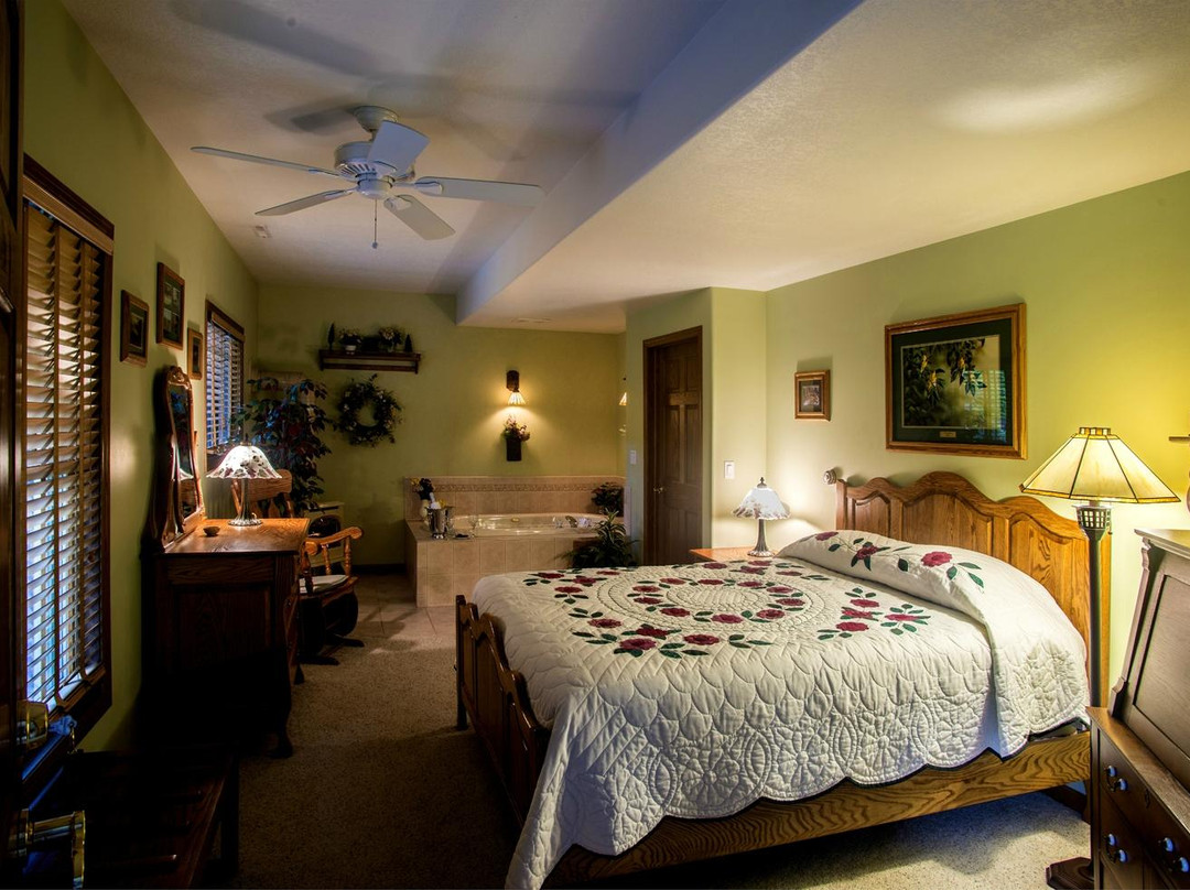 Inn at Lonesome Hollow主图