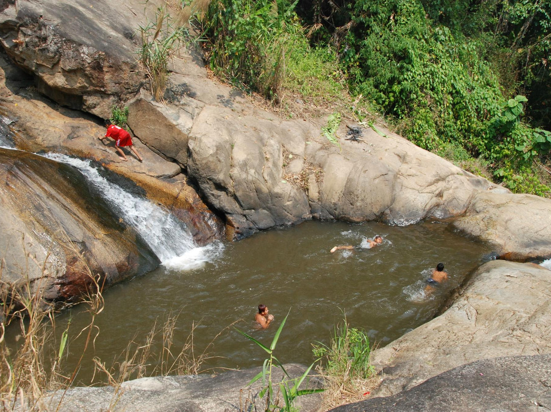 Mor Paeng Waterfall-拜县必去景点