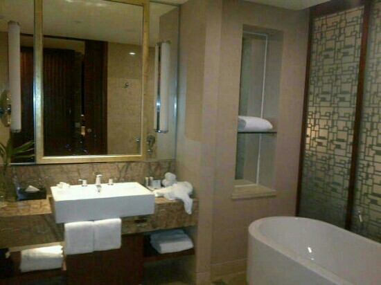 深业半汤御泉庄温泉度假酒店主图