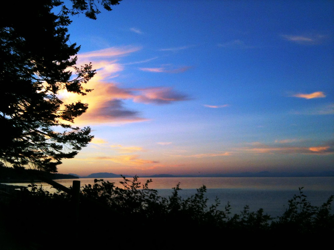 Bates Beach Oceanfront Resort