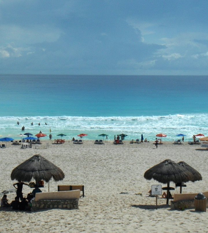 海豚海滩-坎昆必去景点
