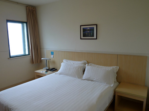 锦江之星(上海漕宝路地铁站店)主图