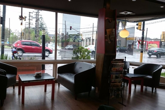 Berisso餐馆和美食-Thionis Gonnet