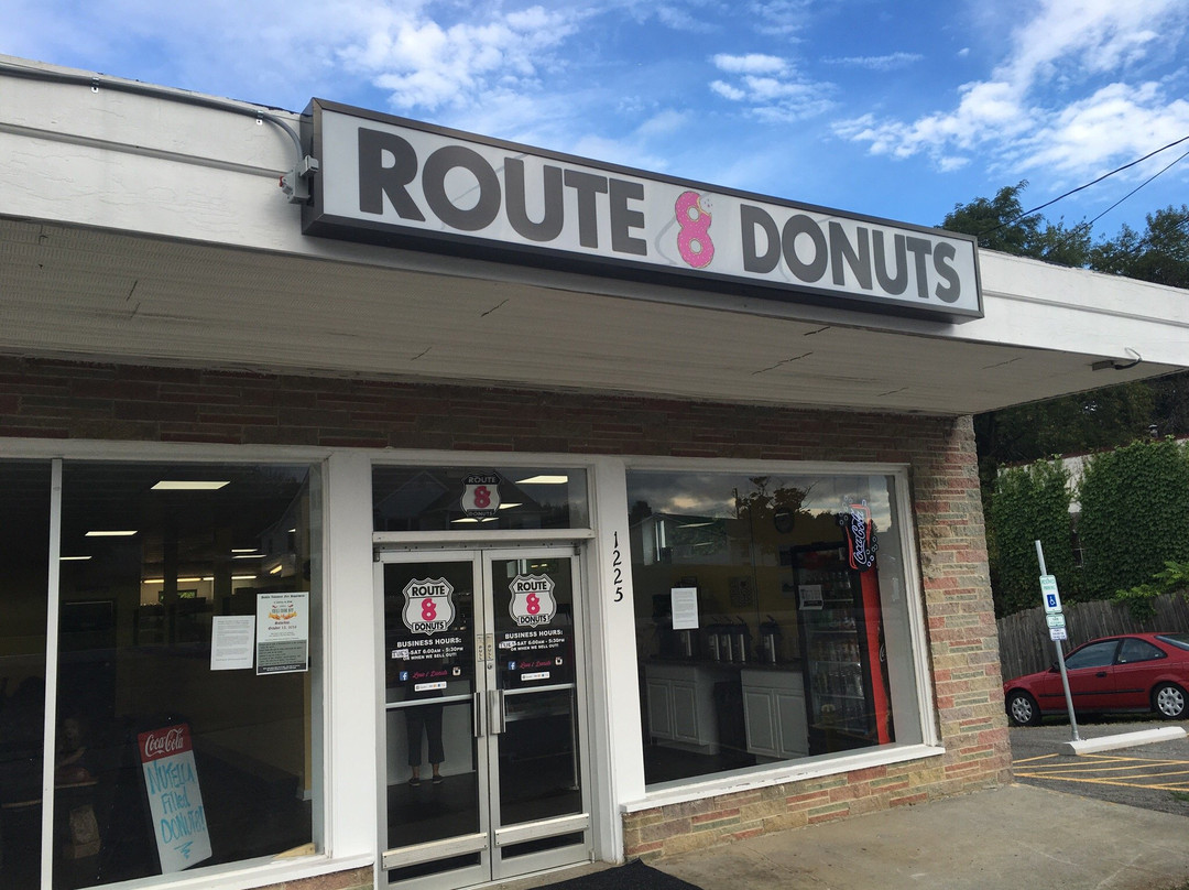 Route 8 Donuts