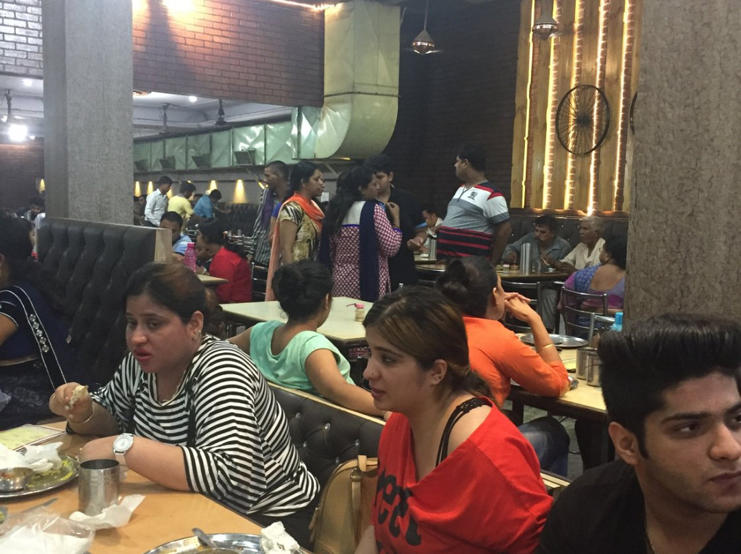 Didoli餐馆和美食-Ahuja Vaishno Bhojanalya