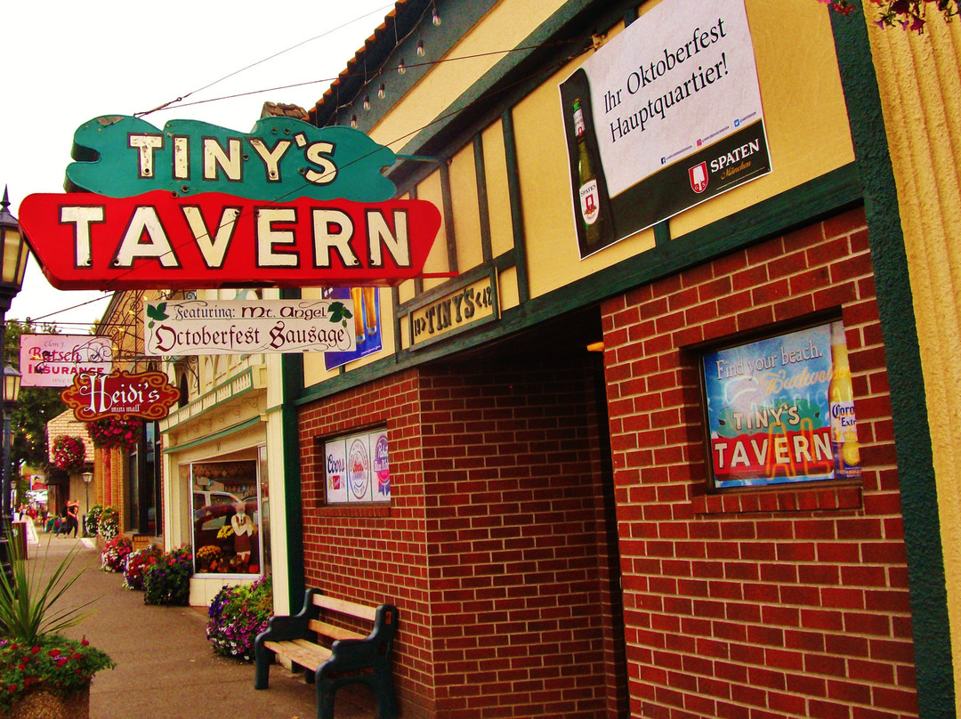 Tiny's Tavern