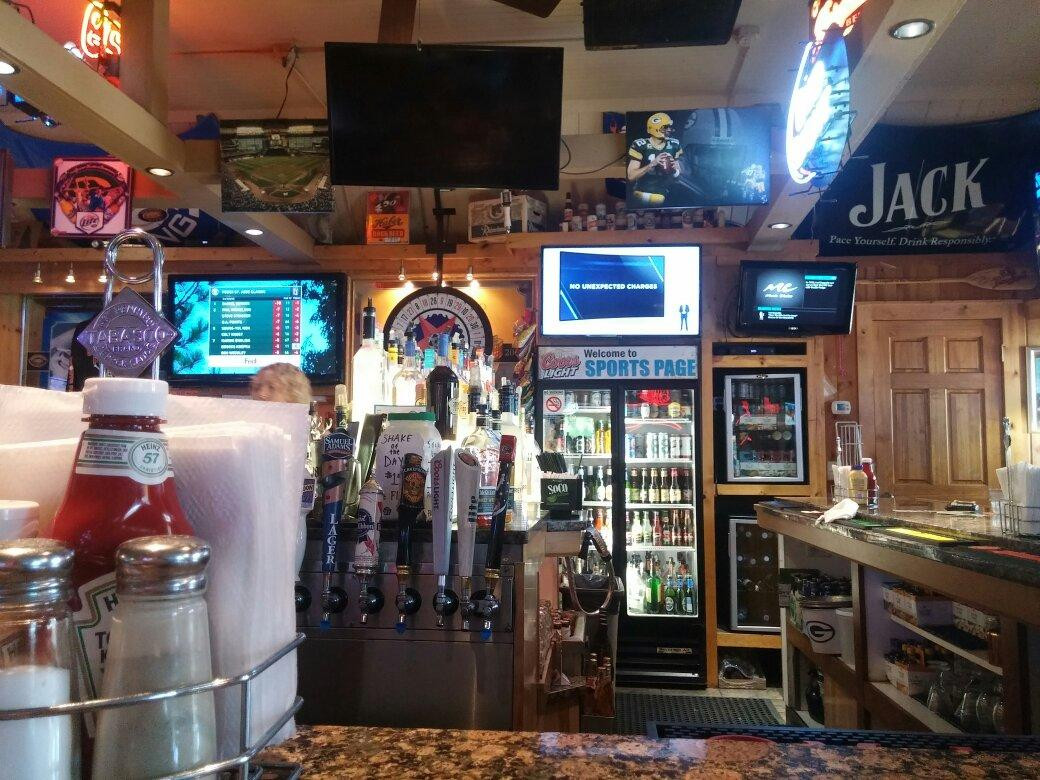 Eagle餐馆和美食-Sports Page Bar and Grill