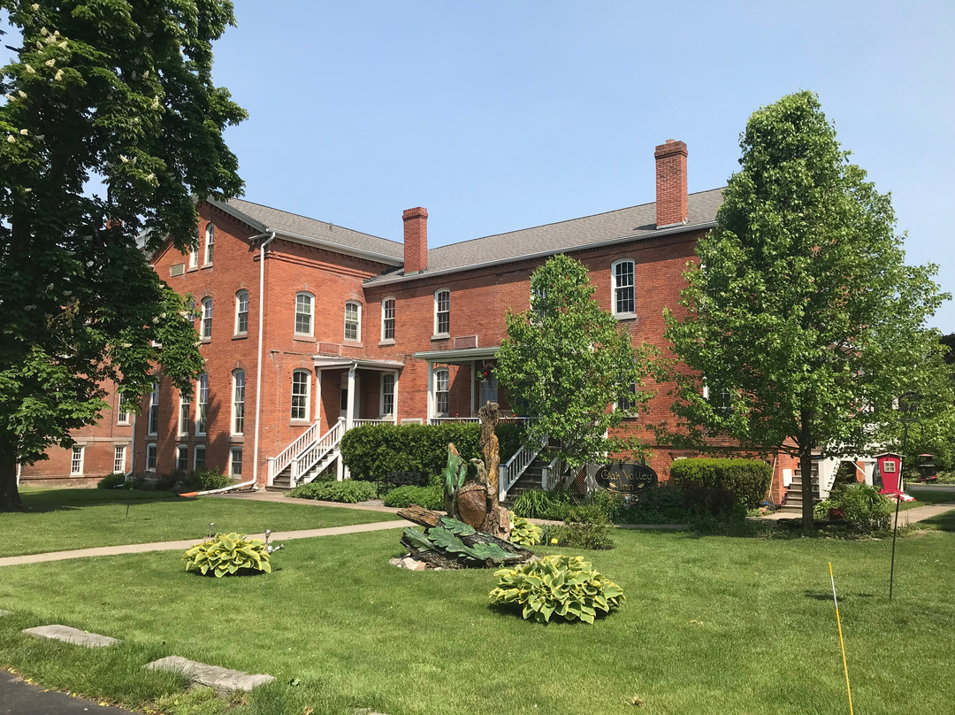 OAK VALLEY INN & SUITES主图