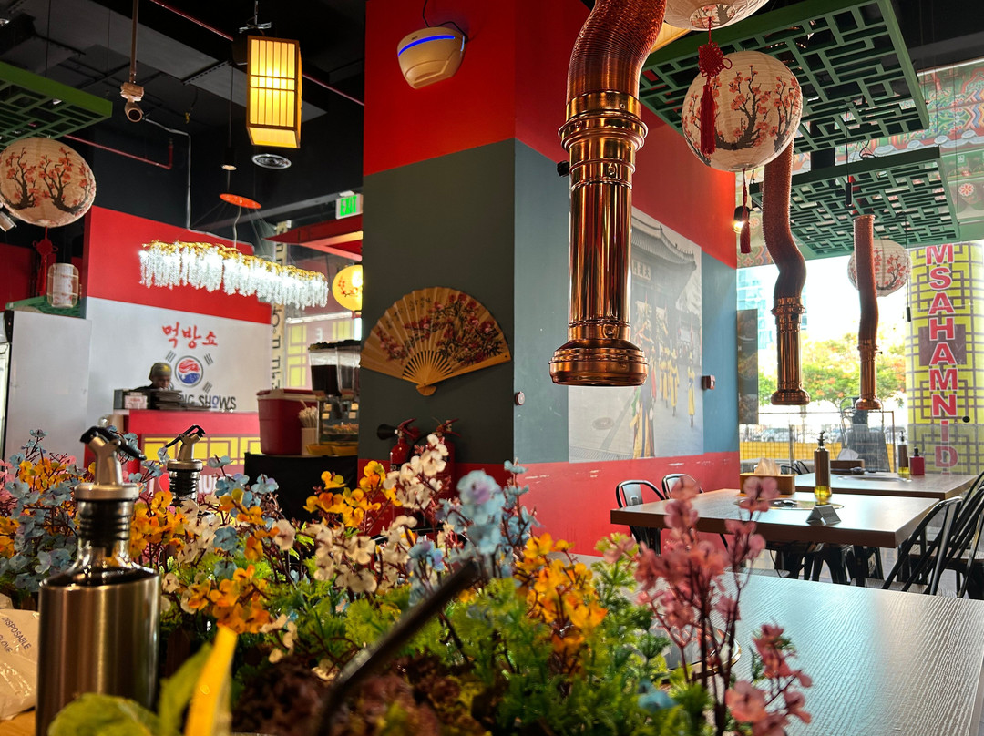 Mukbang Shows Restaurant Korean BBQ and Seafood