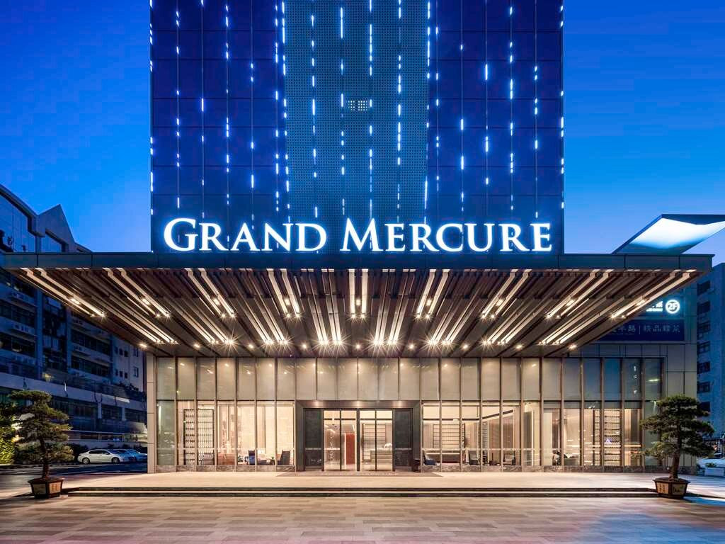 深圳南山中成美爵酒店主图