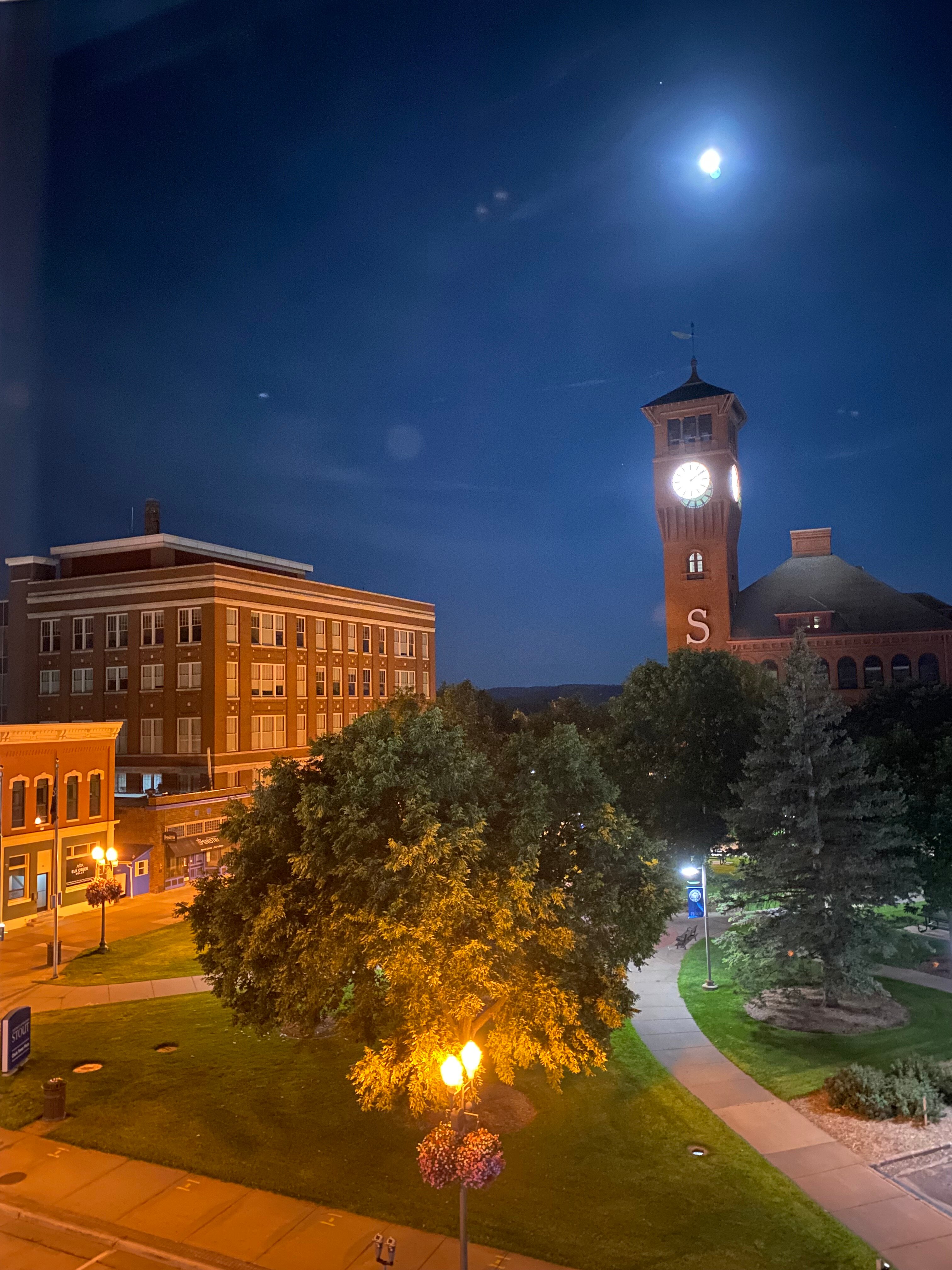 Cobblestone Inn & Suites at UW Stout - Downtown Menomonie-酒店景观