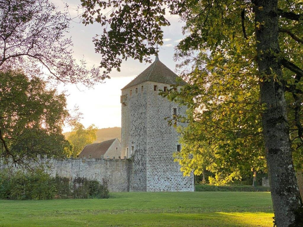 Chateau De Vault De Lugny主图