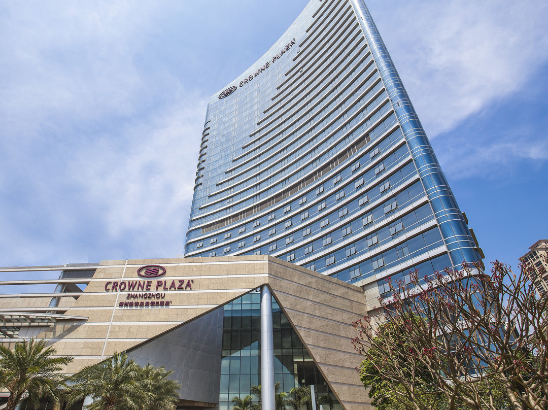 漳州融信皇冠假日酒店主图