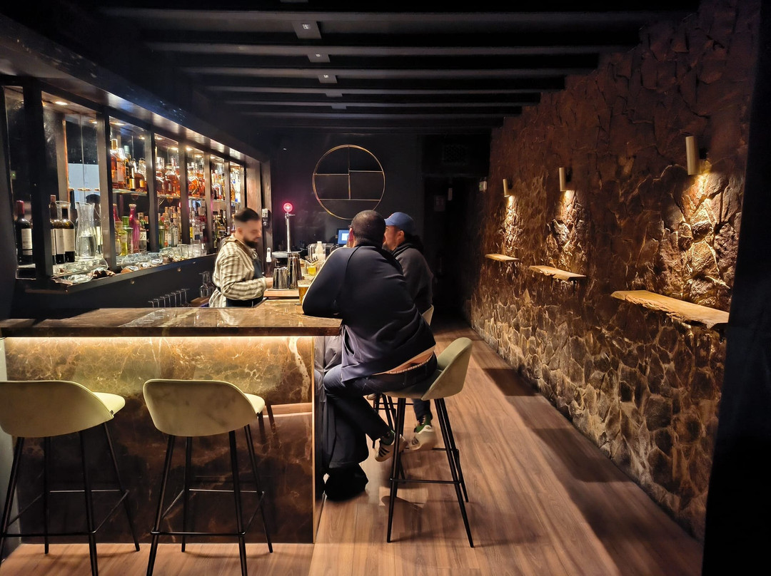 No.3 Cocktail Bar