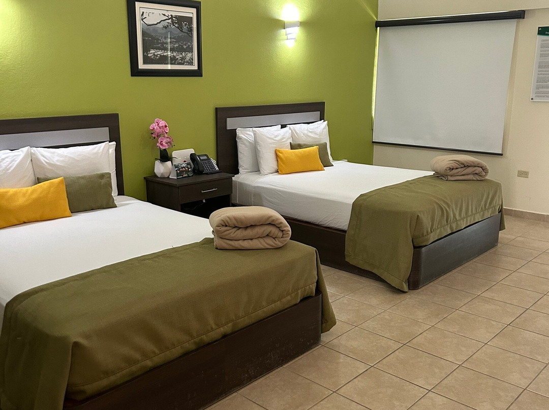 Hotel Media Luna主图