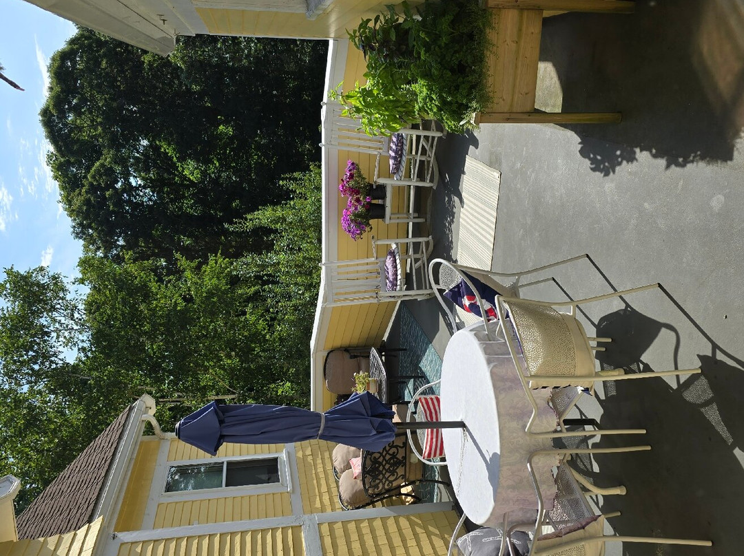 Inn at the Oaks主图