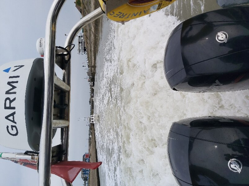 Full Throttle Boat Charters景点图片
