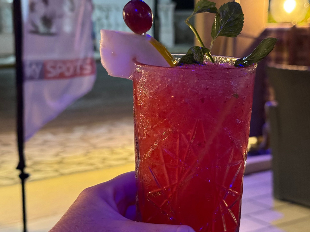 Stavros Cocktail Pub-Moraitika必去景点