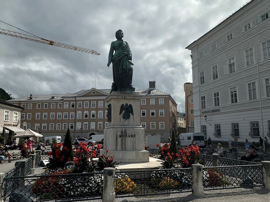 Mozart Statue-萨尔茨堡必去景点