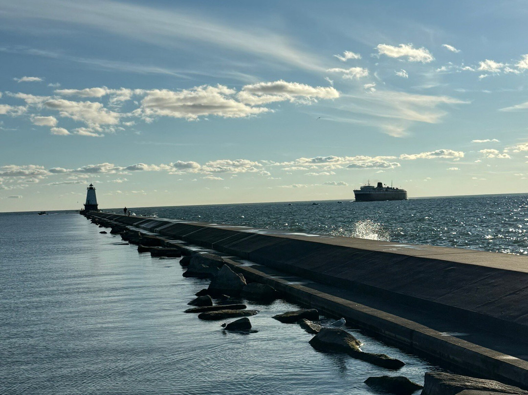 Ludington North Breakwater Light-拉丁顿必去景点