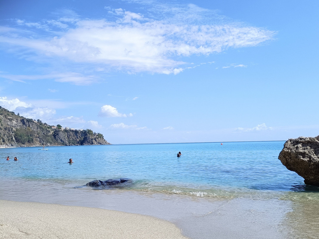 Spiaggia Di Caminia景点图片