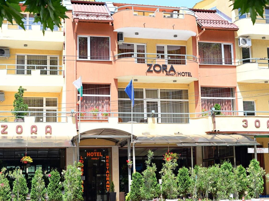 Zora Hotel