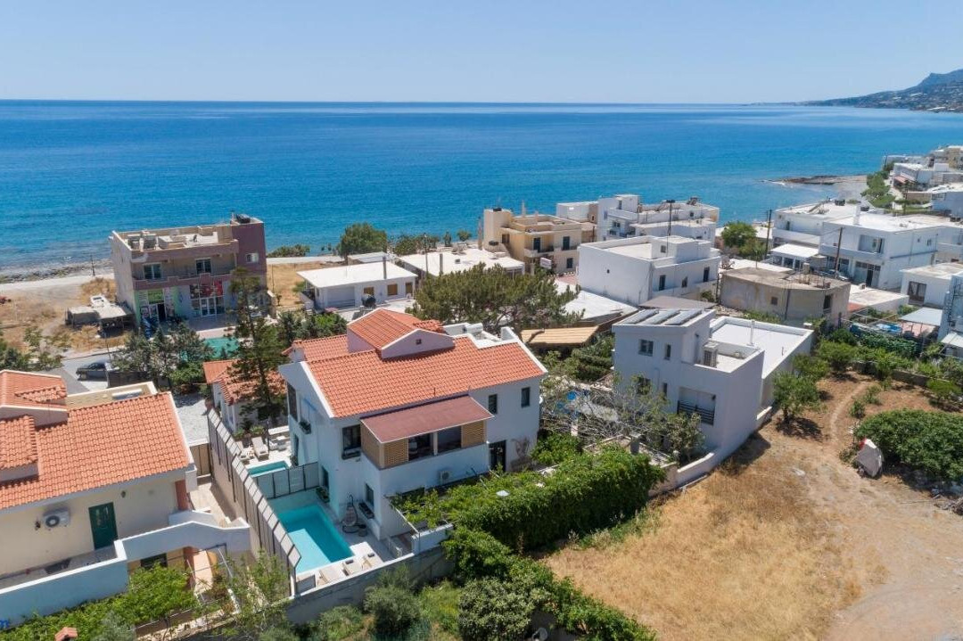 Paradisos Villas